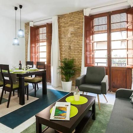 Spacious, Bright Apartment Next To The Old Town Valencia Exterior photo